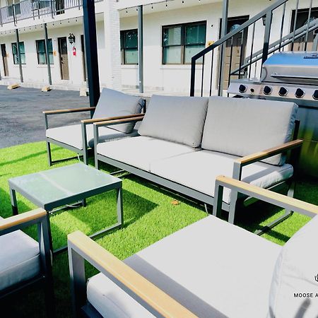 The Moose #10 - Stylish Loft With King Bed, Free Parking & Wi-Fi Appartement Memphis Buitenkant foto