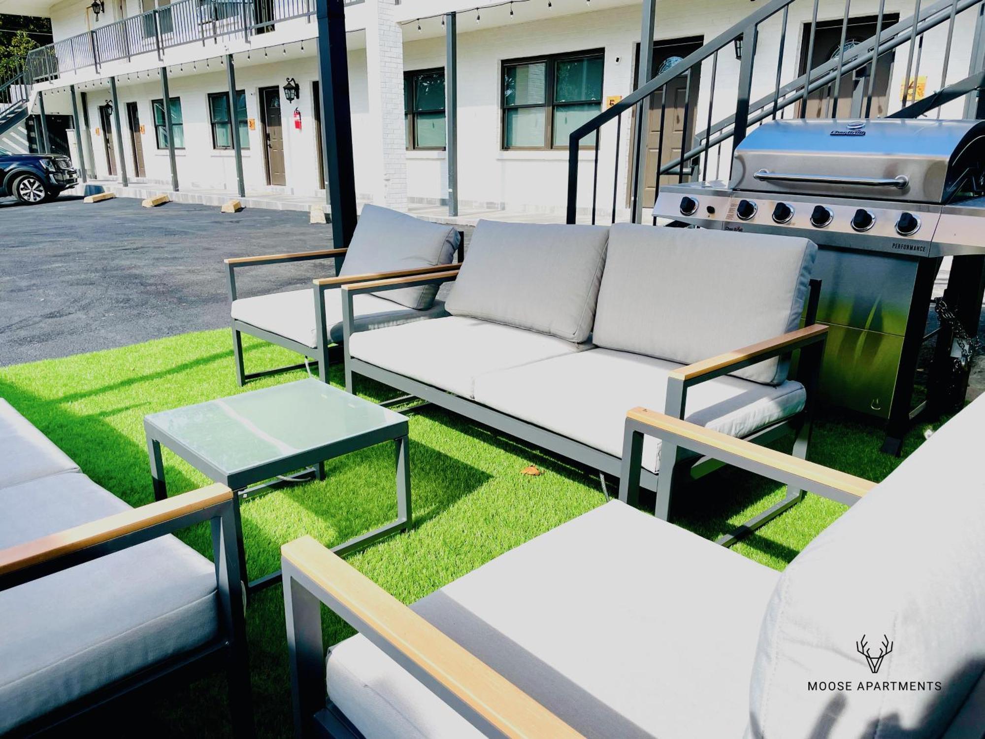 The Moose #10 - Stylish Loft With King Bed, Free Parking & Wi-Fi Appartement Memphis Buitenkant foto